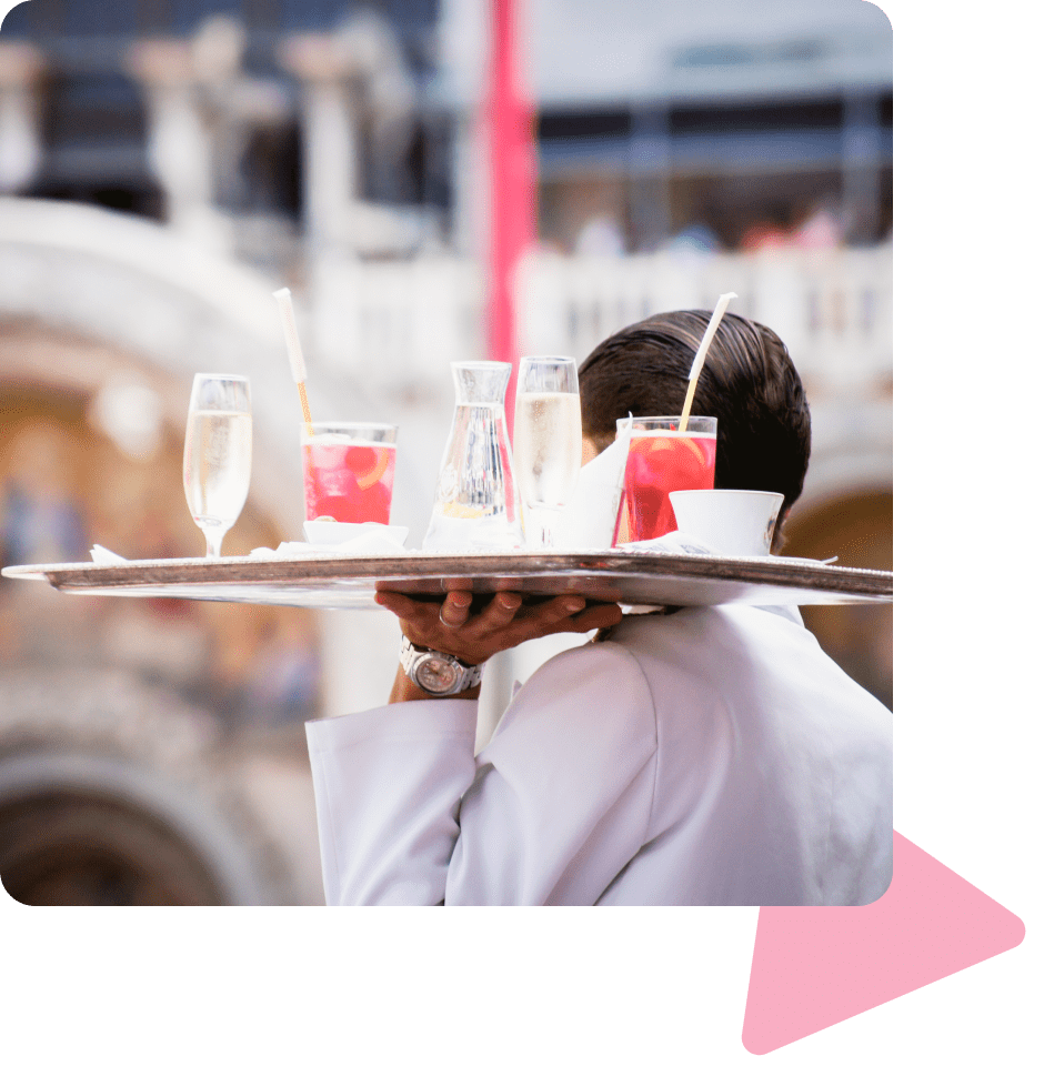 event-staff-carrying-banquet-tray-with-drinks